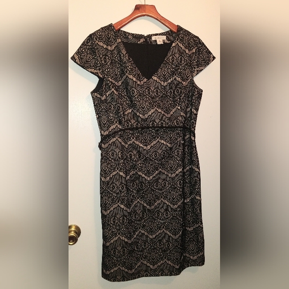 Liz Claiborne Dresses & Skirts - Liz Claiborne Black and Cream Patterned Midi Dress